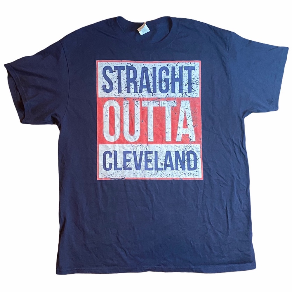 🚫SOLD - Gildan - “Straight Outta Cleveland” - Large Shirt - Vintage Collectable